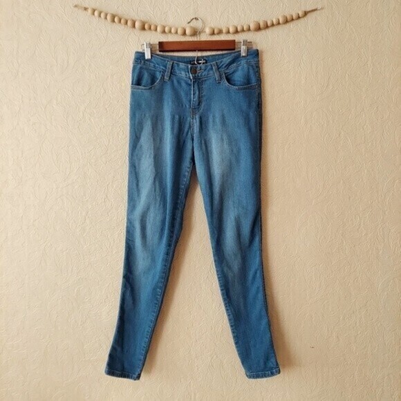 Fashion Nova jeans light wash skinny stretch Sz 29 - Picture 1 of 10